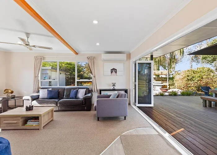 Sandy Feet - Papamoa Beach Holiday Home
